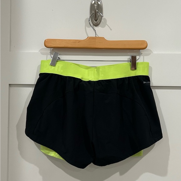 Nike Dri Fit Shorts - Picture 3 of 3